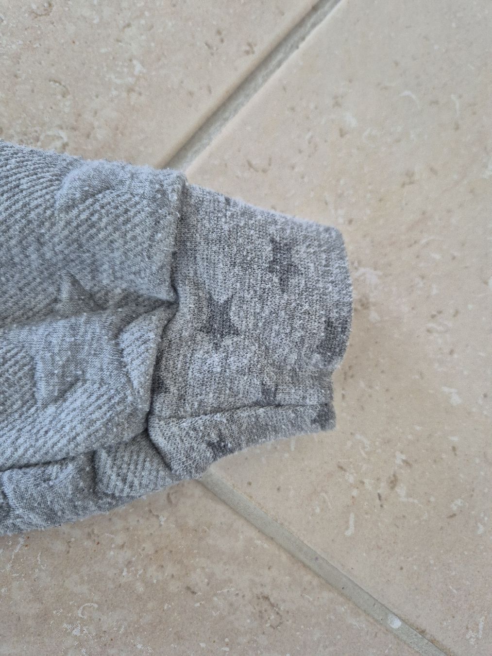Giacche & Cappotti: graue Übergangsjacke mit Sternen, Grösse 80 – Usato da Adliswil venduto da Stardust11 2
