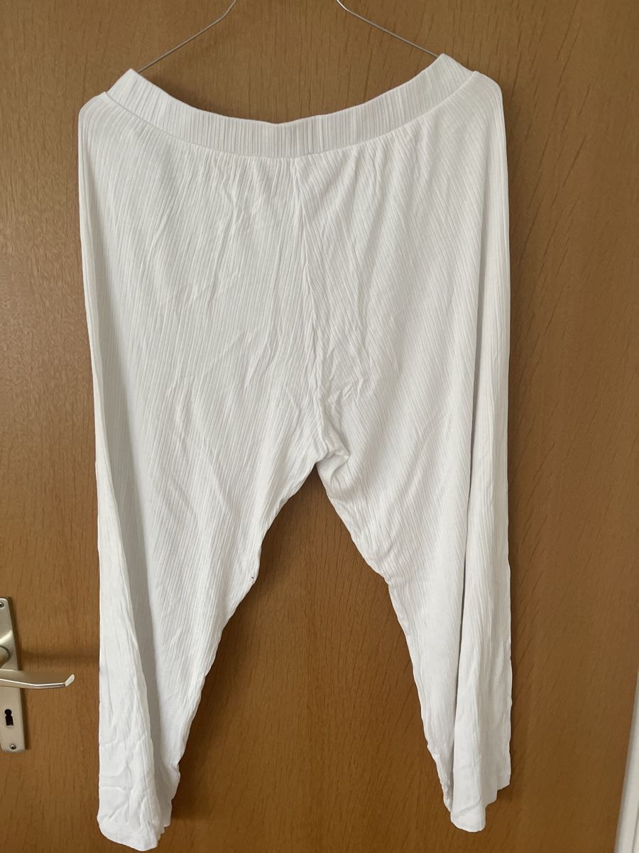 Esprit Pantaloni: ESPRIT  Gr. L weiss bequem – Usato da Oberrieden venduto da Boccia1981 1
