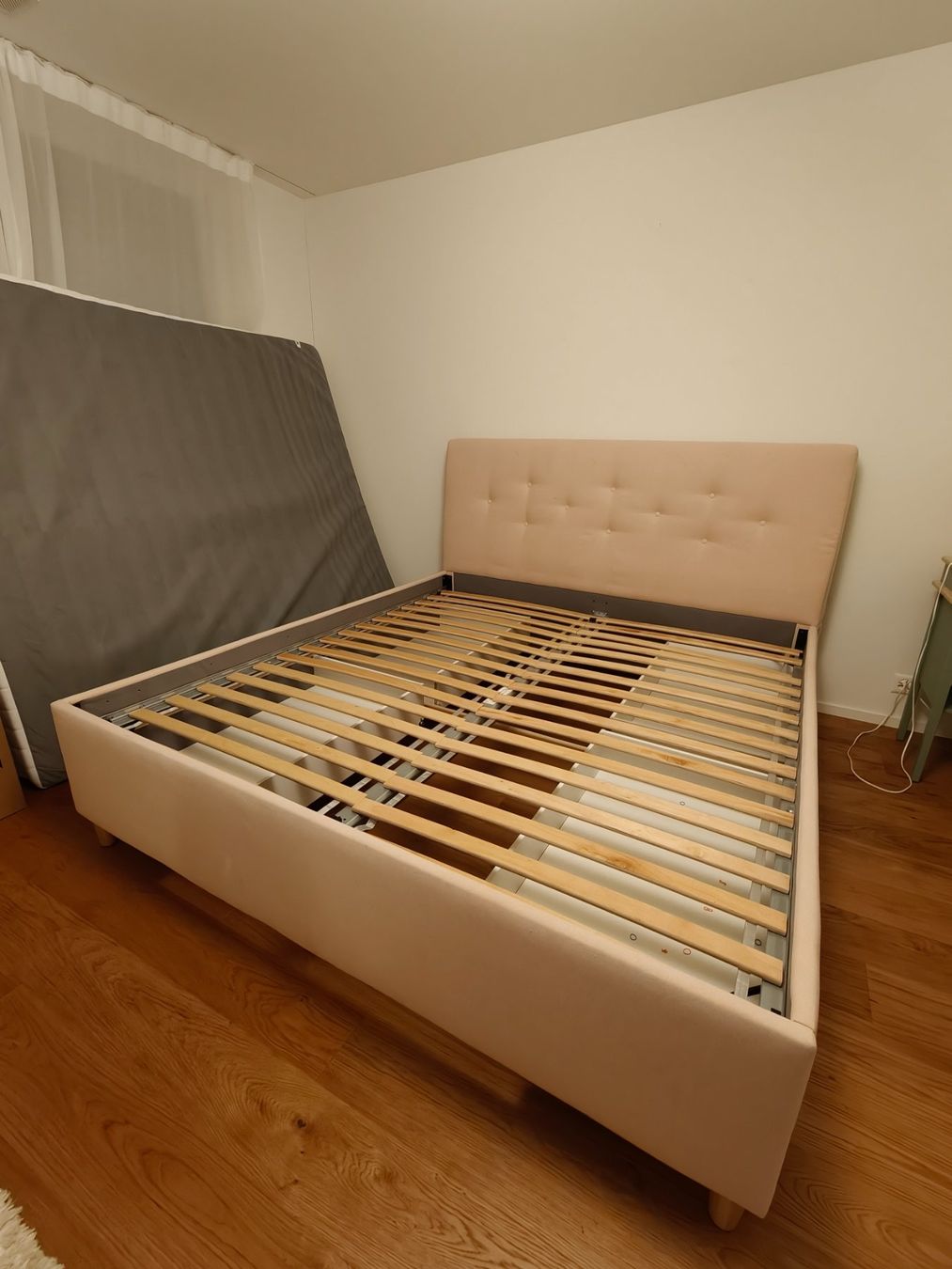 Ikea Letti: Bett IKEA IDANÄS – Usato da Adligenswil venduto da ser_6mpq 2
