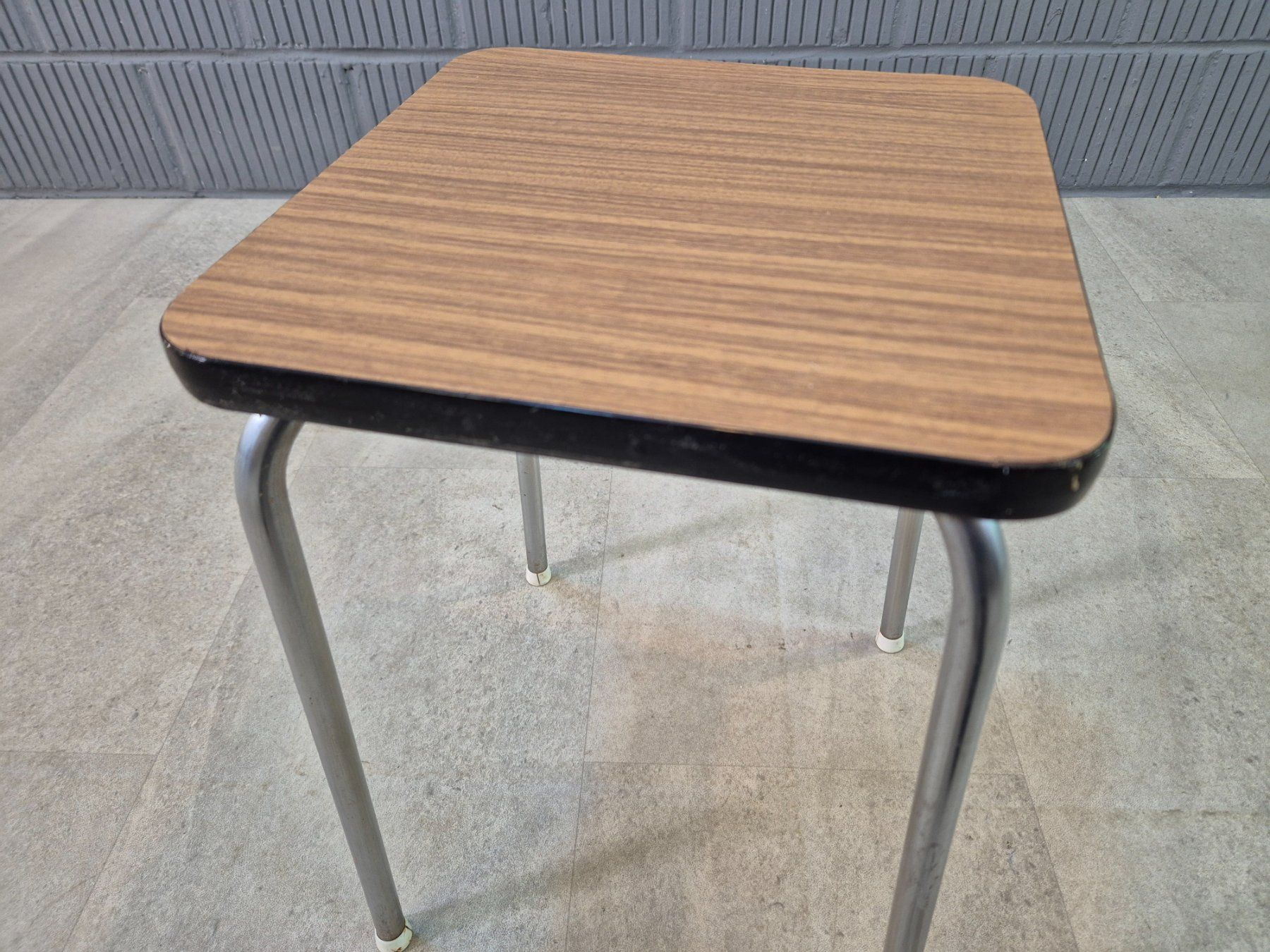 Hocker: Kelco braun Tabouret, Küchenhocker, Hocker, Kitchen Stool – Gebraucht aus Nottwil von Wondewa-Shop 1