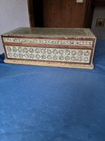 Grosse Perlmuttschatulle aus Holz