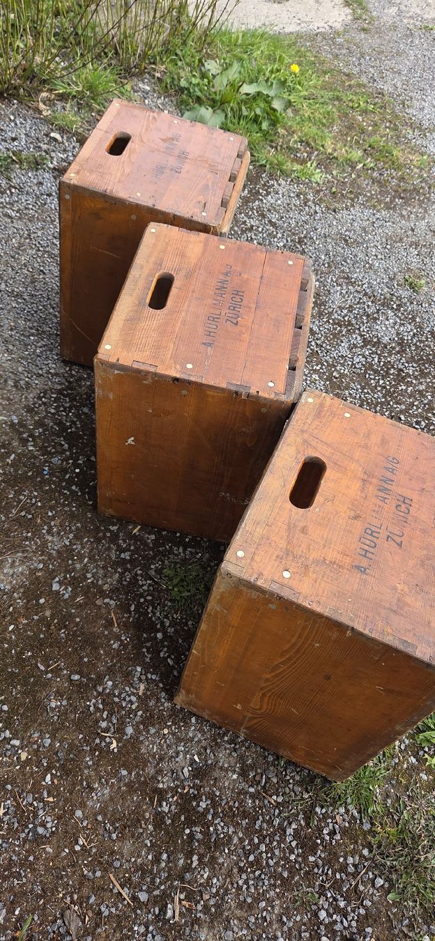 Casse di trasporto: 3 alte Holzkisten A.Hürlimann – Usato da Wädenswil venduto da weihpos 7