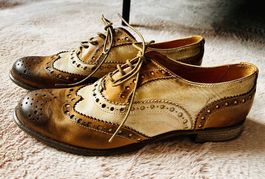 Neue Italienische Designerschuhe (Grösse 40)