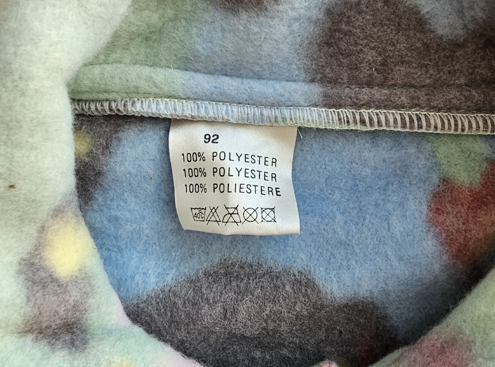 Maglioni & Felpe: Dicker Fleece Pullover Kinder Grösse 92 Mehrfarbig – Usato da Basel venduto da Sinibini86 2