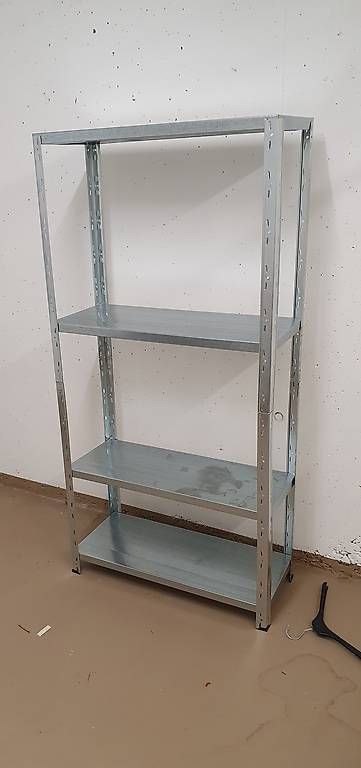 Scaffali: Scaffale di metallo – Usato da Zürich venduto da zuHause75
