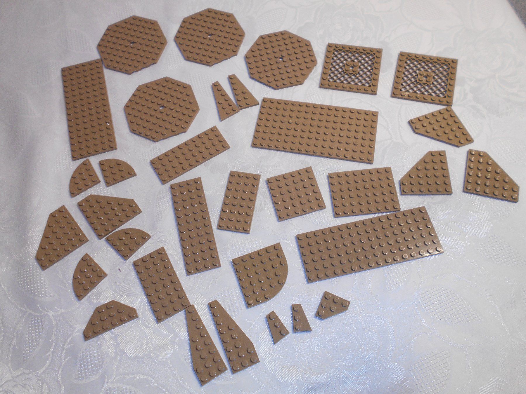Lego Giocattoli: dunkelbeige Legoplatten ( Set 641 ) – Usato da Niederuzwil venduto da hexli_66