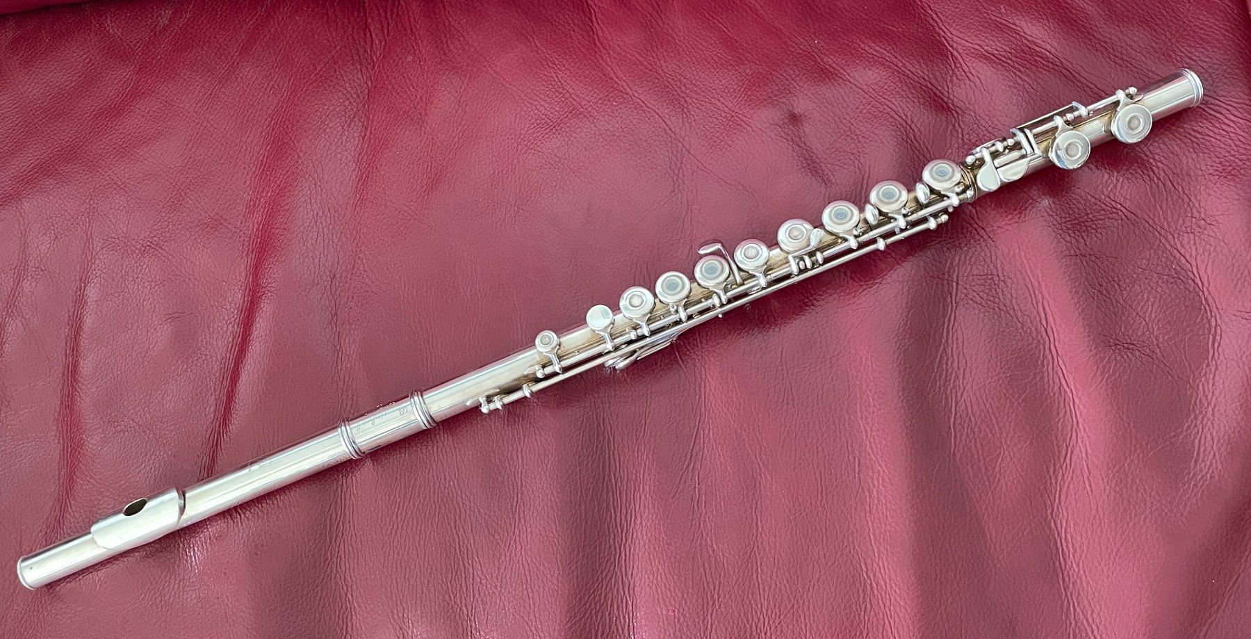 Strumenti musicali: Flûte traversière / Querflöte – Usato da Genève venduto da Goupiole