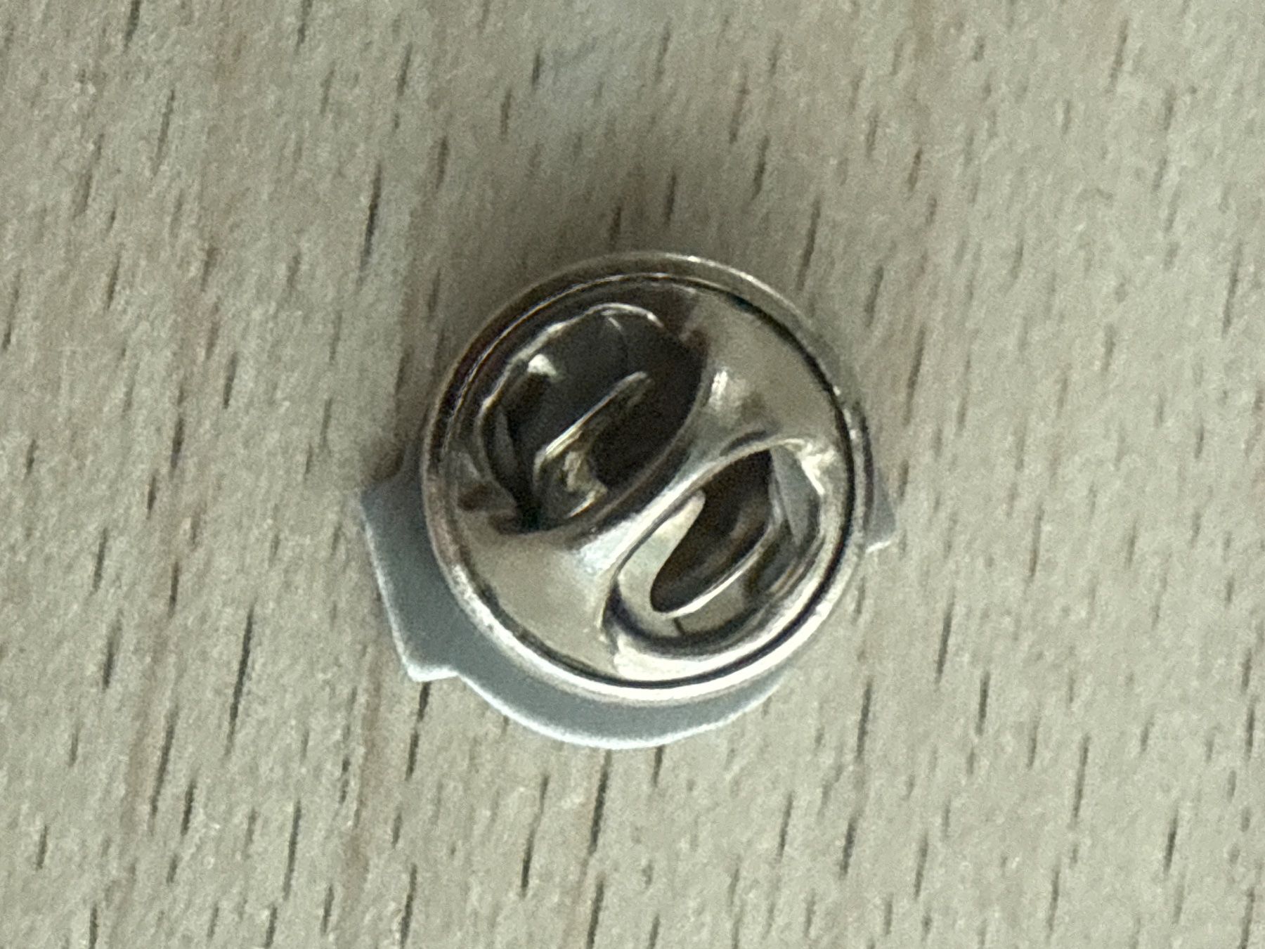 Placchette & Badge: Pin Respekt – Usato da Glattbrugg venduto da Schweigmatt 1