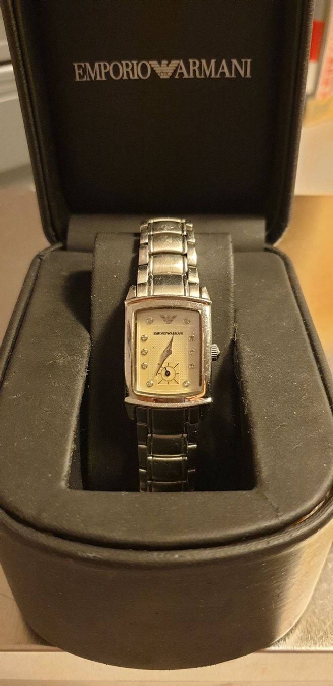 Armani Montres: Armani Damenuhr – D'occasion à Zürich par bre_22v9 1