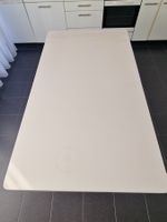 Schöner ausziehbarer Tisch