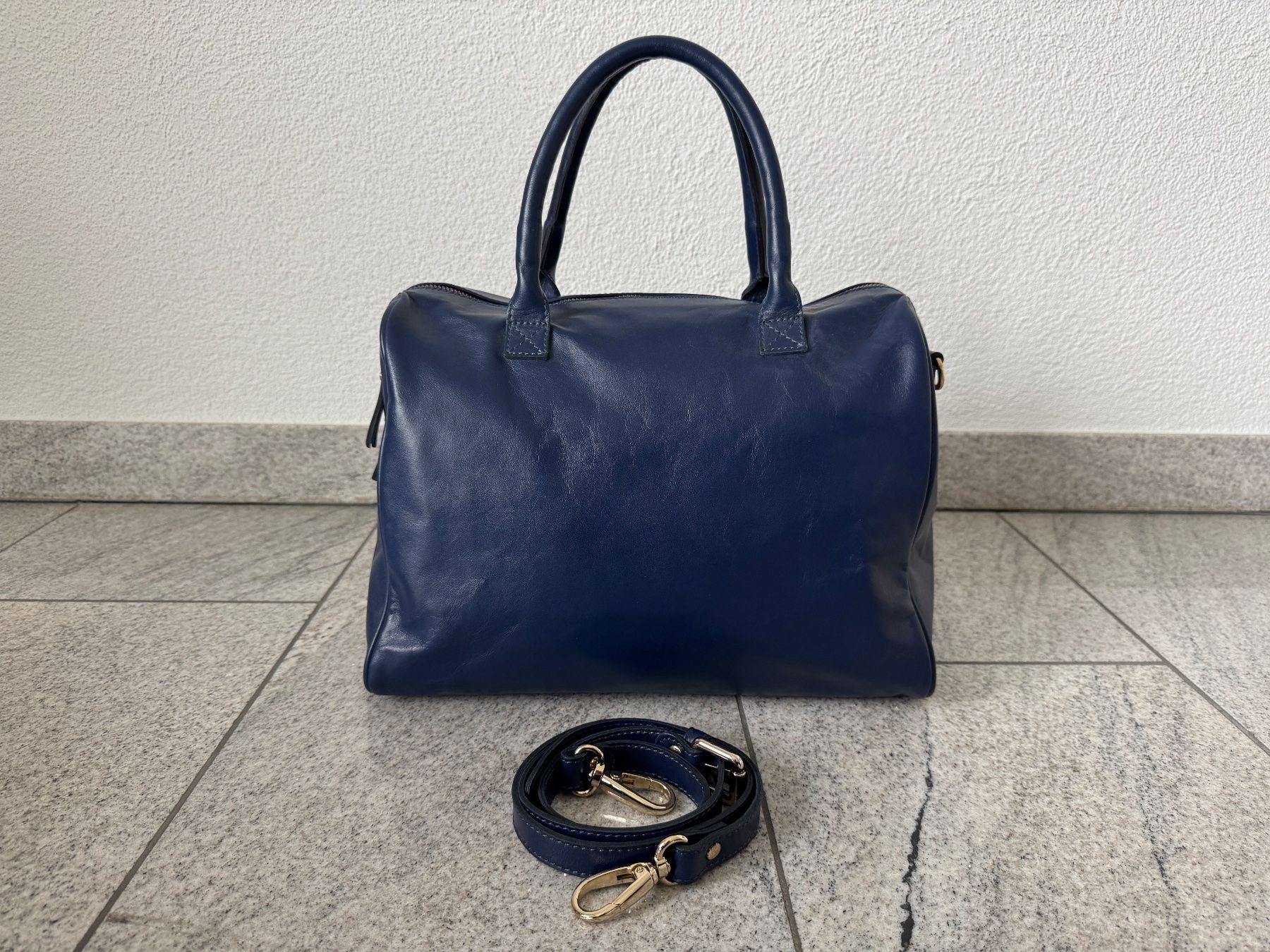Taschen für Damen: Neu** Leder Tasche von Minelli – Neu und originalverpackt aus Zollikon von Krenapf 2
