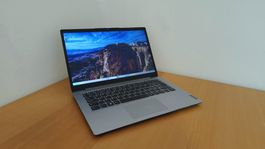Top Lenovo UltraBook – Ryzen 7320U & DDR5