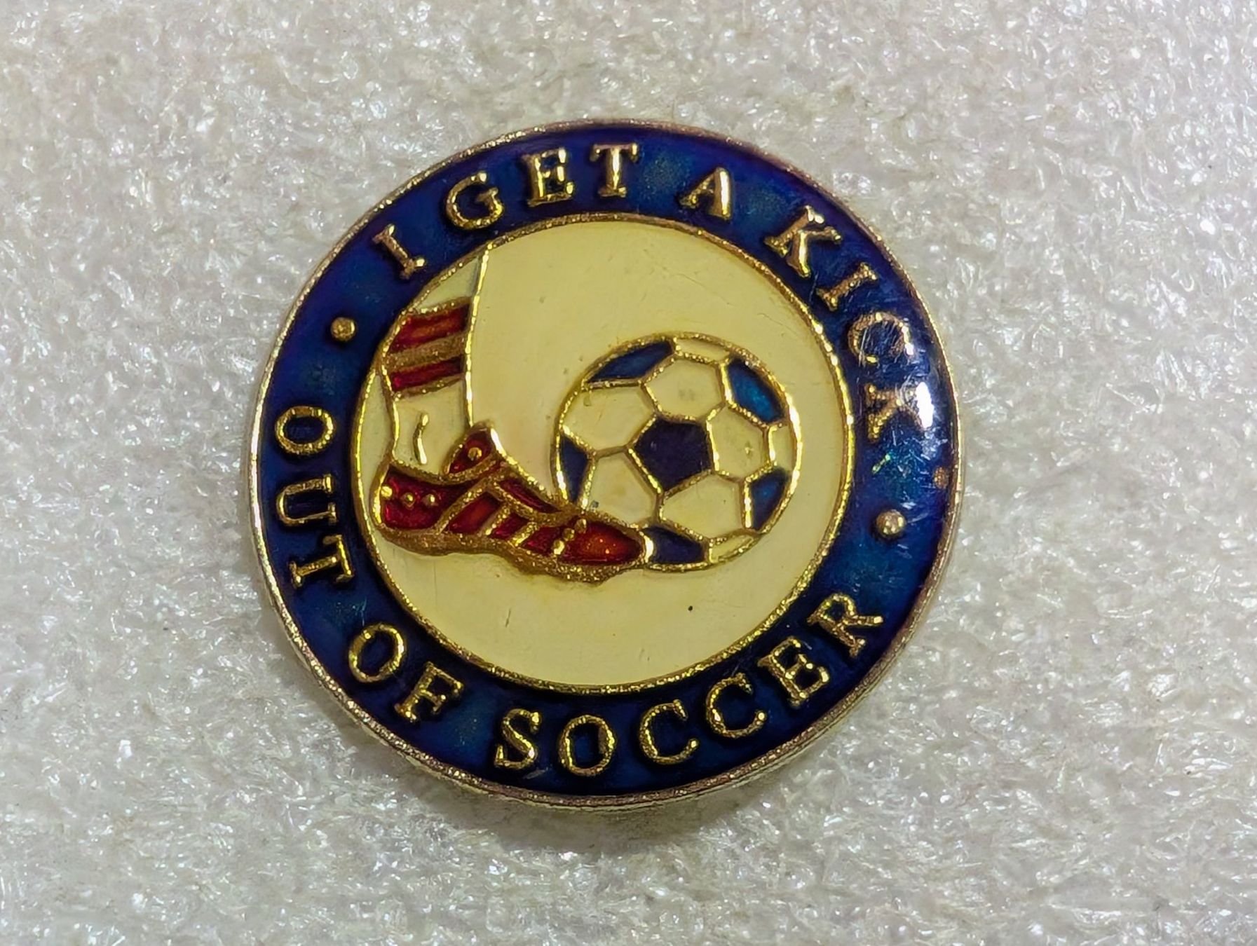 Placchette & Badge: Ansteckpin 224: I Got a Kick for soccer – Usato da Oppligen venduto da Pin-Fall-Shop