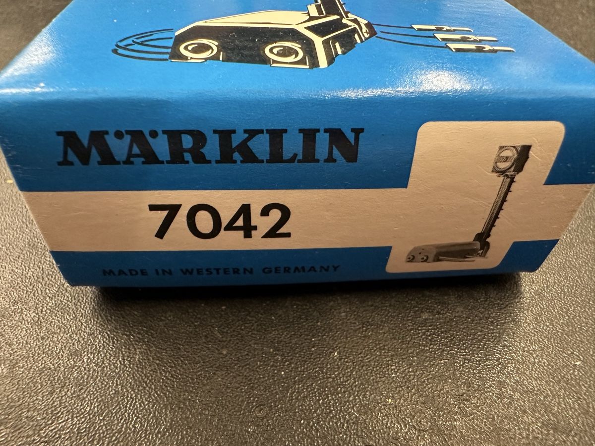 Märklin Modellini di ferrovie: Märklin 7042 Gleissperrsignal – Usato da Lupsingen venduto da New-Haven 2