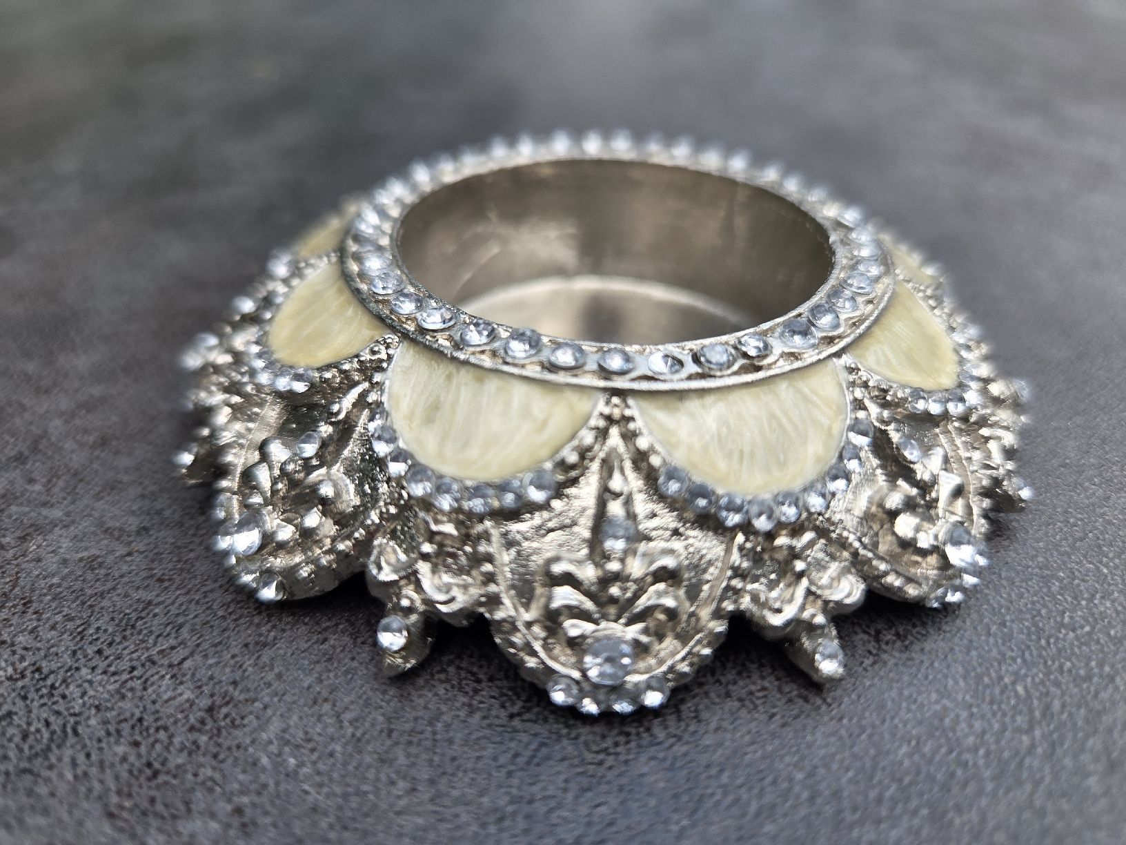 Kerzenständer: Vintage Teelichthalter Silbererfarben mit Strass & Emaille – Neu (gemäss Beschreibung) aus Winterthur von Speos-79 1
