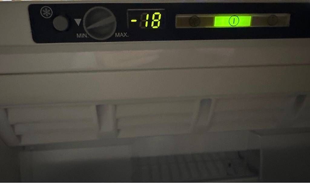 Gefrierschrank: Gefrierschrank Elektra Bregenz No Frost Top – Gebraucht aus Zürich von dev_6ykt 2