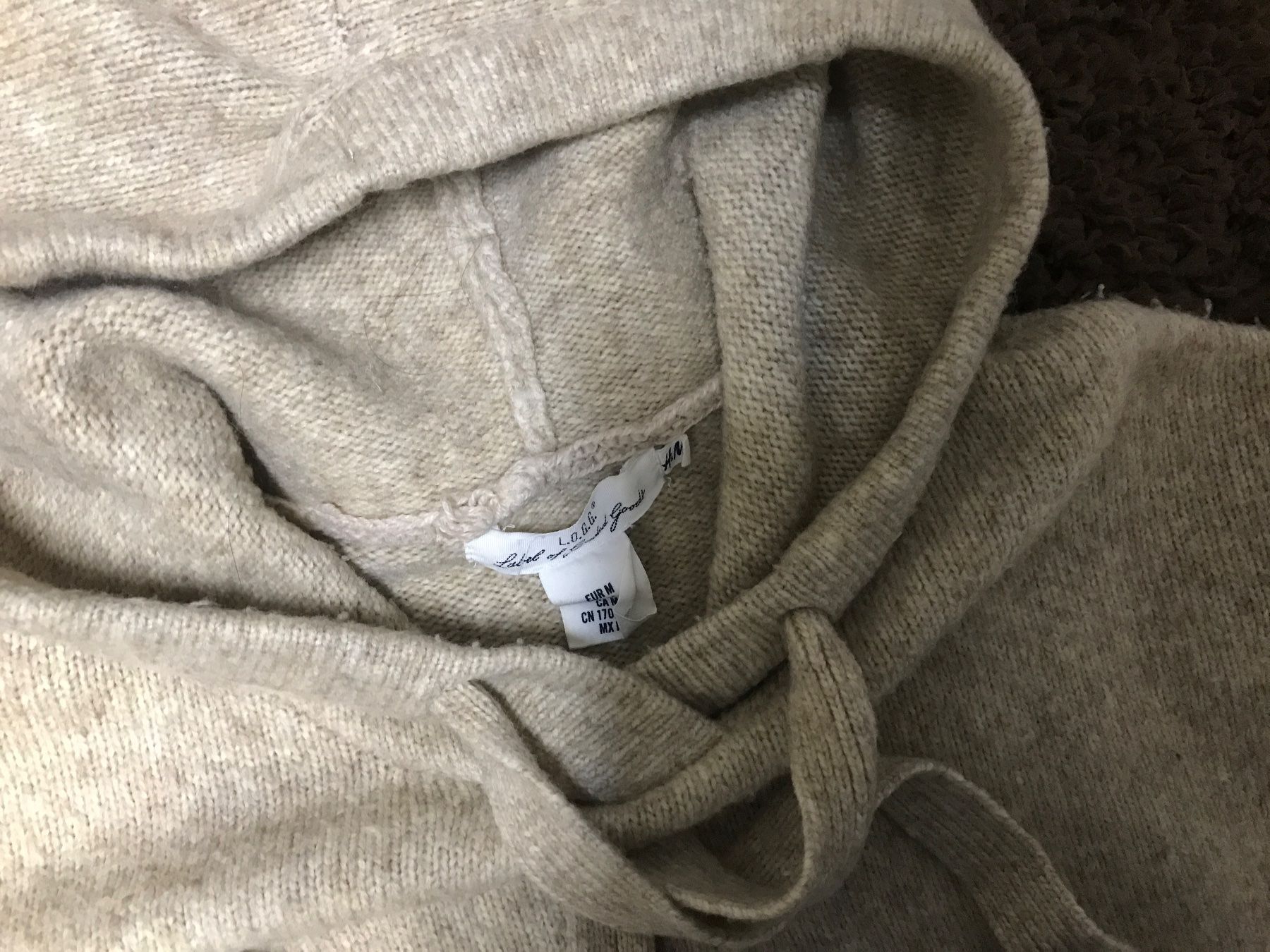 H&M Maglioni & Felpe: Kapuzenpulli Stick beige Gr M – Usato da St. Margrethen SG venduto da kellenbh 1