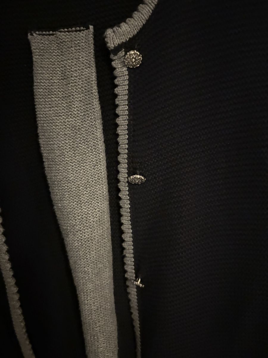 Giacche: Blaue Strickjacke – Usato da Olten venduto da edona_muslija 1