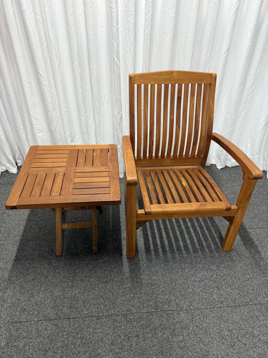 Sessel: Teak Lounge Sessel und Beistelltisch-Hocker – Gebraucht aus Luzern von Emelie77