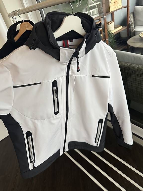 Jacken: Neu: Soft shell Jacken – Gebraucht aus Oberhasli von alexandrawuerzburger 1