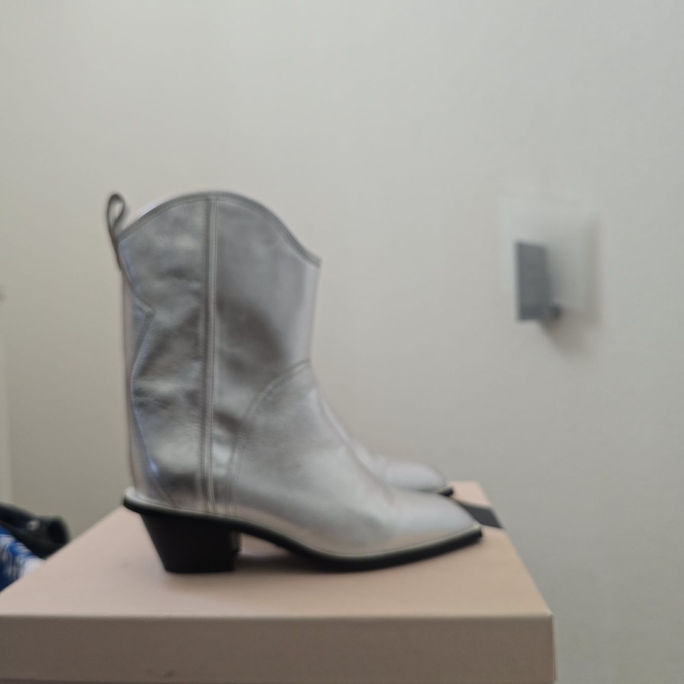 MSGM Chaussures femmes: MSGM Western boots, size 39 – D'occasion à Spreitenbach par Breezyel 2