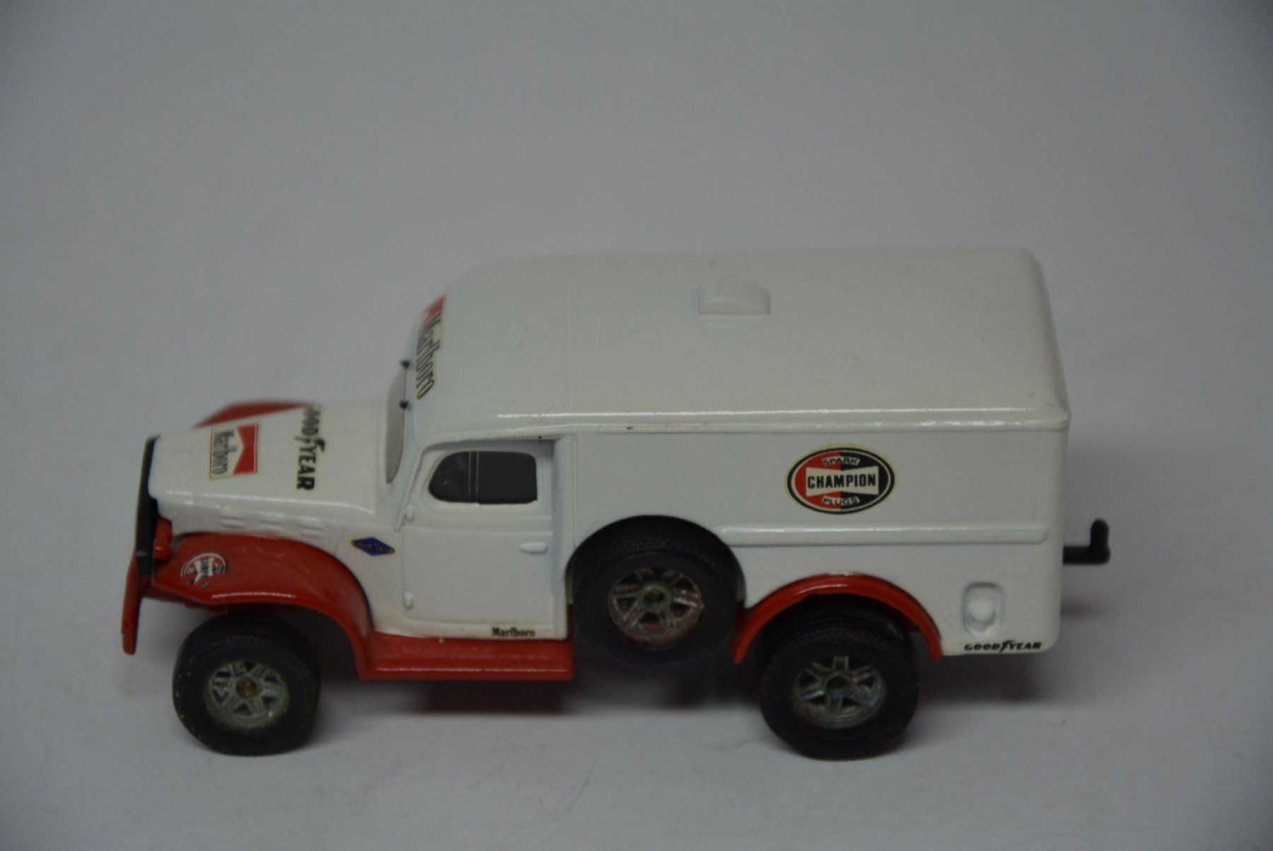 Dodge Modellini d'auto: Dodge WC 54 1989 , Solido , 1:50 – Usato da Goldach venduto da Feivel9