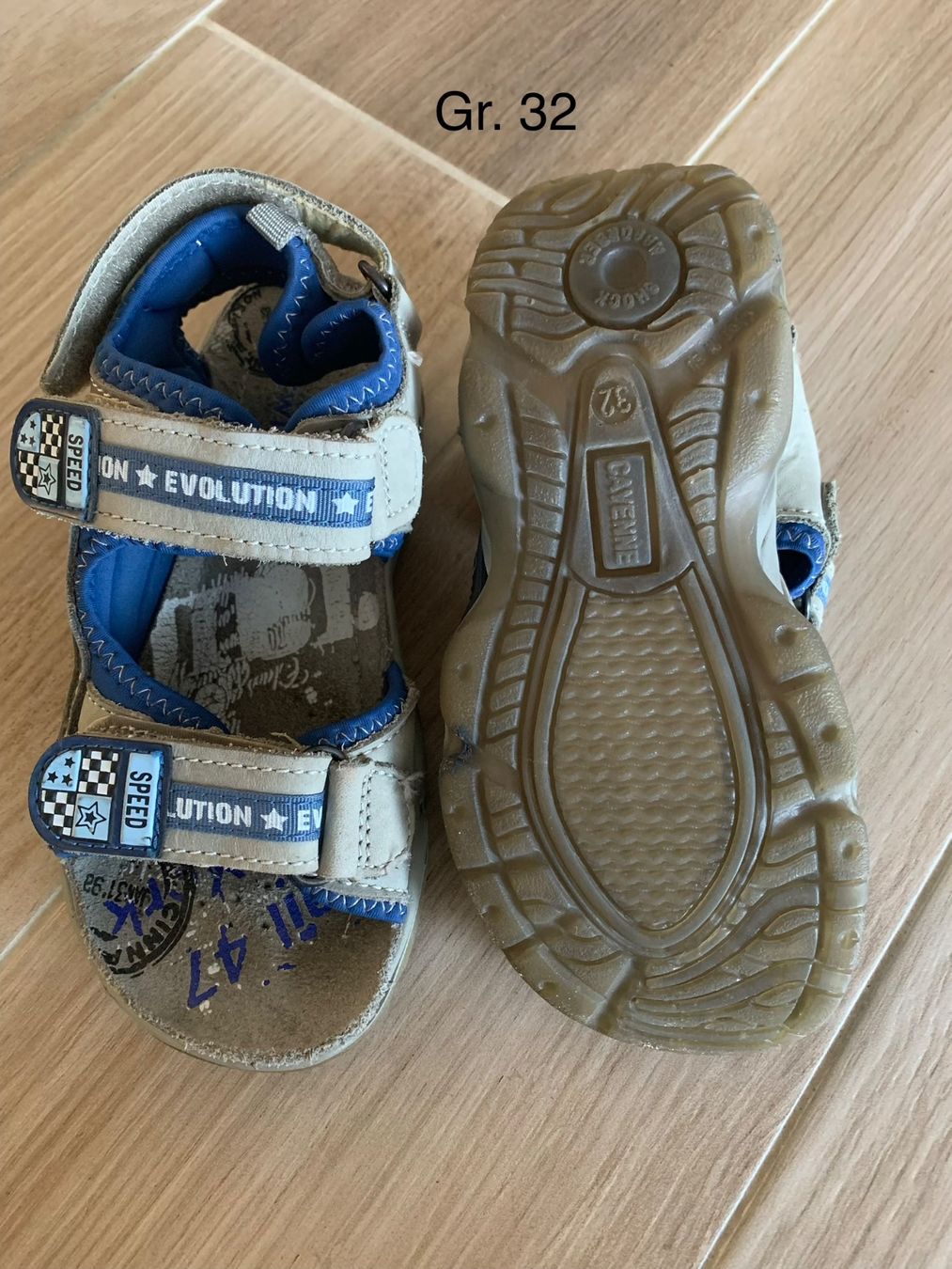 Scarpe per ragazzi: Sandalen Gr. 32 grau-blau – Usato da Rudolfstetten venduto da Joyw