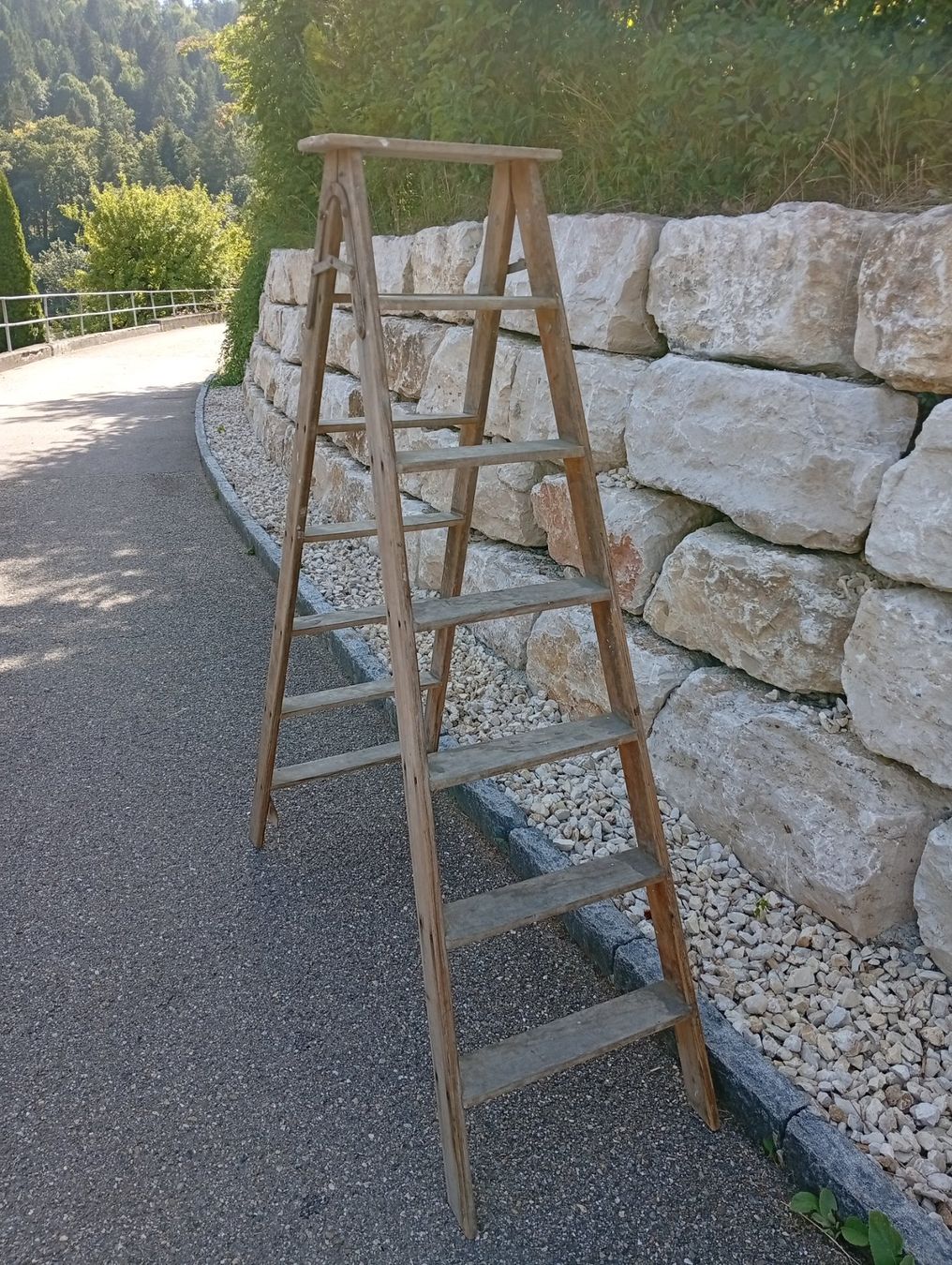 Tutte le decorazioni: Escabeau double en bois – Usato da Perrefitte venduto da 36B 2