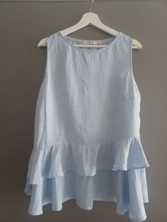 Haut femme bleu léger à volants taille 42 bon état