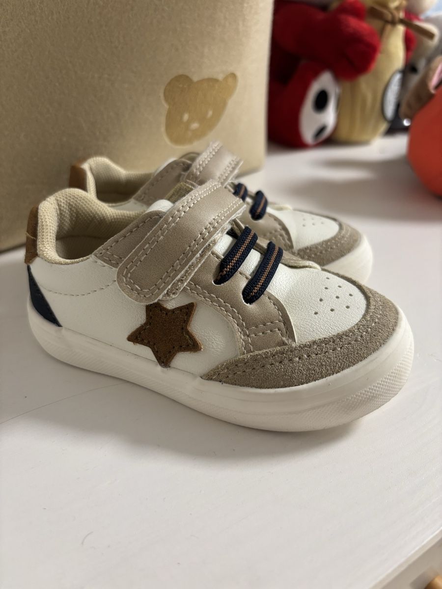 Scarpe per ragazzi: Kinder Schuhe gr.21 – Usato da Spreitenbach venduto da Armadio_Draghetti 1