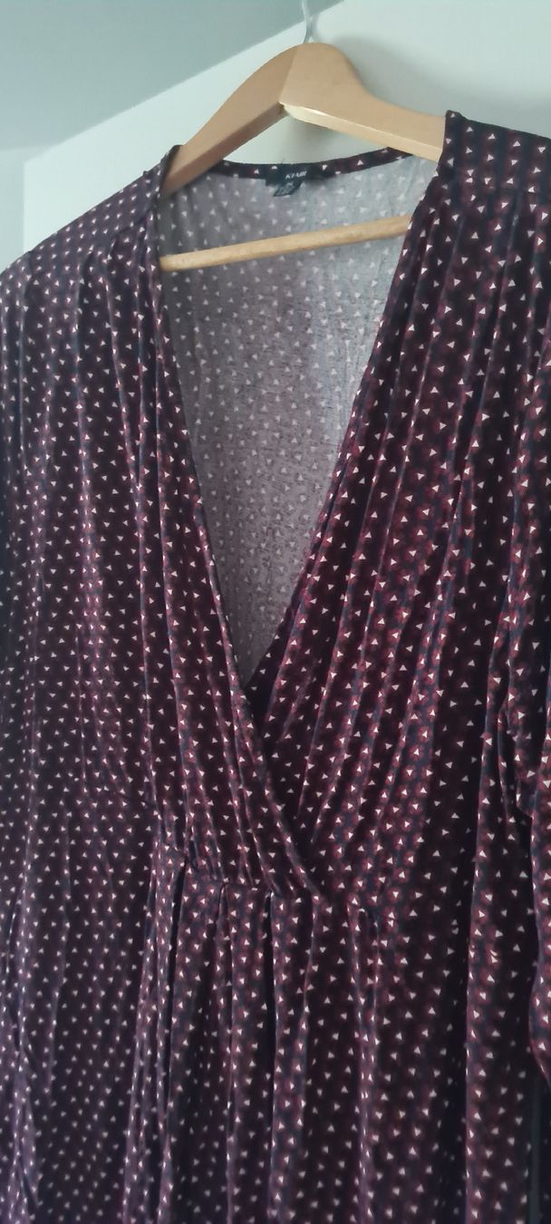 Vestiti: Robe Kiabi 3XL bordeaux à motifs triangle – Usato da Epagny venduto da Mjcee 2