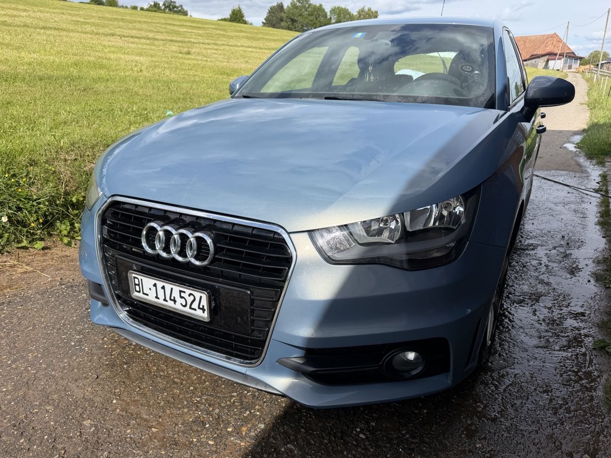 Audi Automobili: Audi A1 1.6 Automatik S-Line – Usato da Liestal venduto da ame_stb8