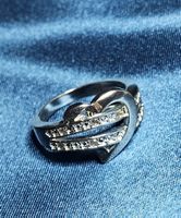 Stilvoller Ring Herz Farbe Silber Gr. 8