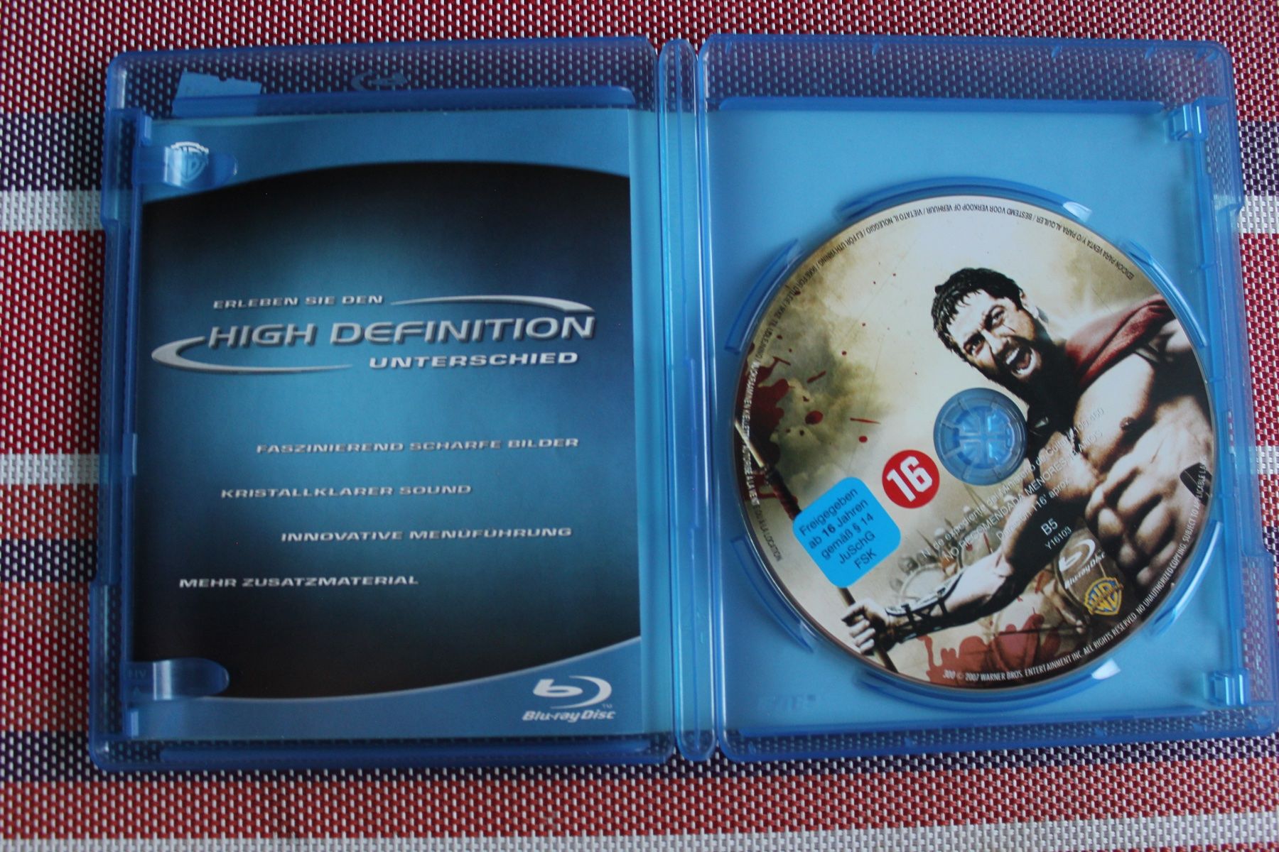 Tous les DVDs: 300 Blu-ray – D'occasion à Geroldswil par Schlumpfine1973 1