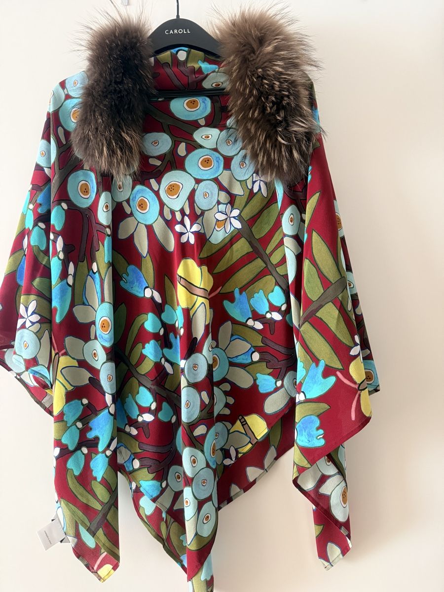 Foulard & Sciarpe: Bendorf Silk Scarf with Fur Collar, Multicolor Style – Usato da Altendorf venduto da Alovely