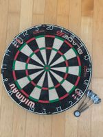WINMAU Blade 5 Darts Board mit 3 Darts