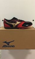 MIZUNO TEMPO MD Laufschuh Schwarz/Rot/Gold  Gr. 38