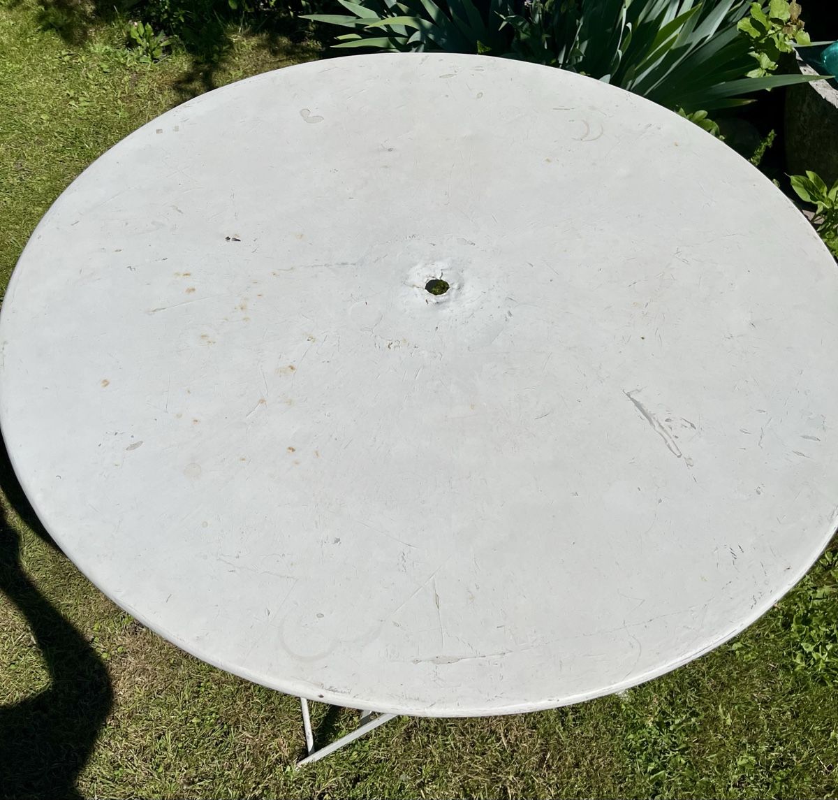 Tavoli: Vintage Antiker Runder klappbarer Blechtisch – Usato da Worb venduto da lupo97 4