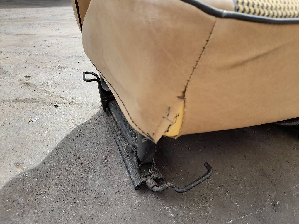 Fiat Tutti pezzi di ricambio auto: Sitze Fiat 127 – Usato da Grafenried venduto da old_2d5k 2
