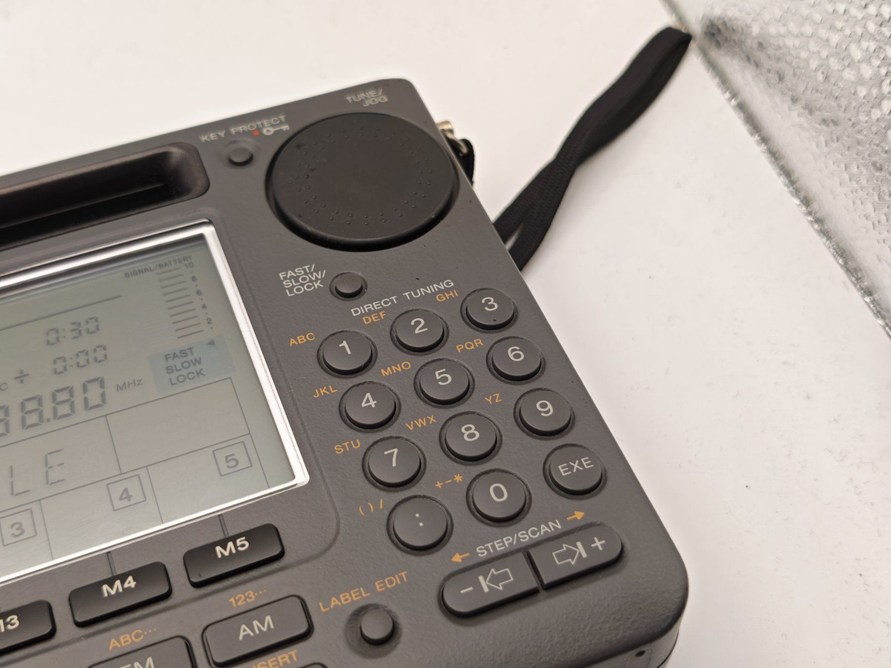 Sony Radio: Sony ICF-SW55 Weltempfänger inkl. Etui – Usato da Thun venduto da Kankii 5