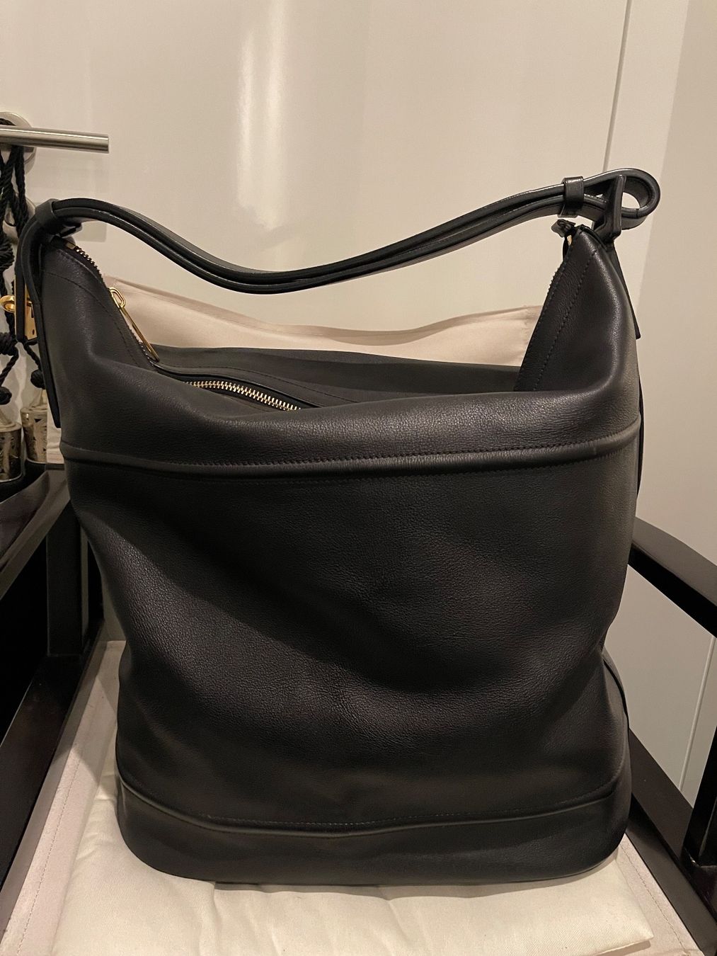 Tom Ford Borse da donna: TOM FORD Beuteltasche Schultertasche Leder schwarz – Usato da Thalwil venduto da Paulina72 5