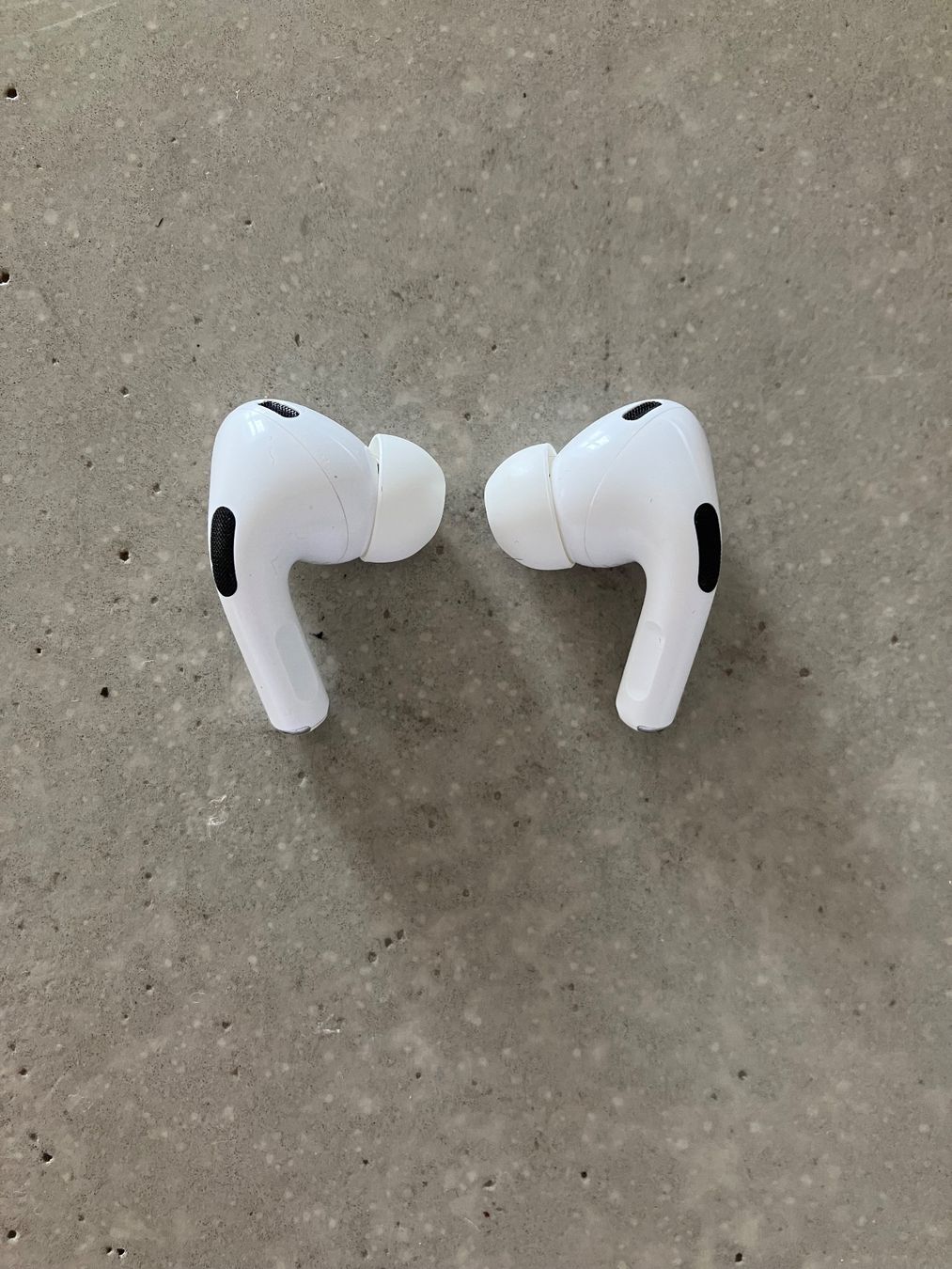 Apple Cuffie: APPLE Air Pods Pro 2 – Usato da Lausanne venduto da mr.v 7
