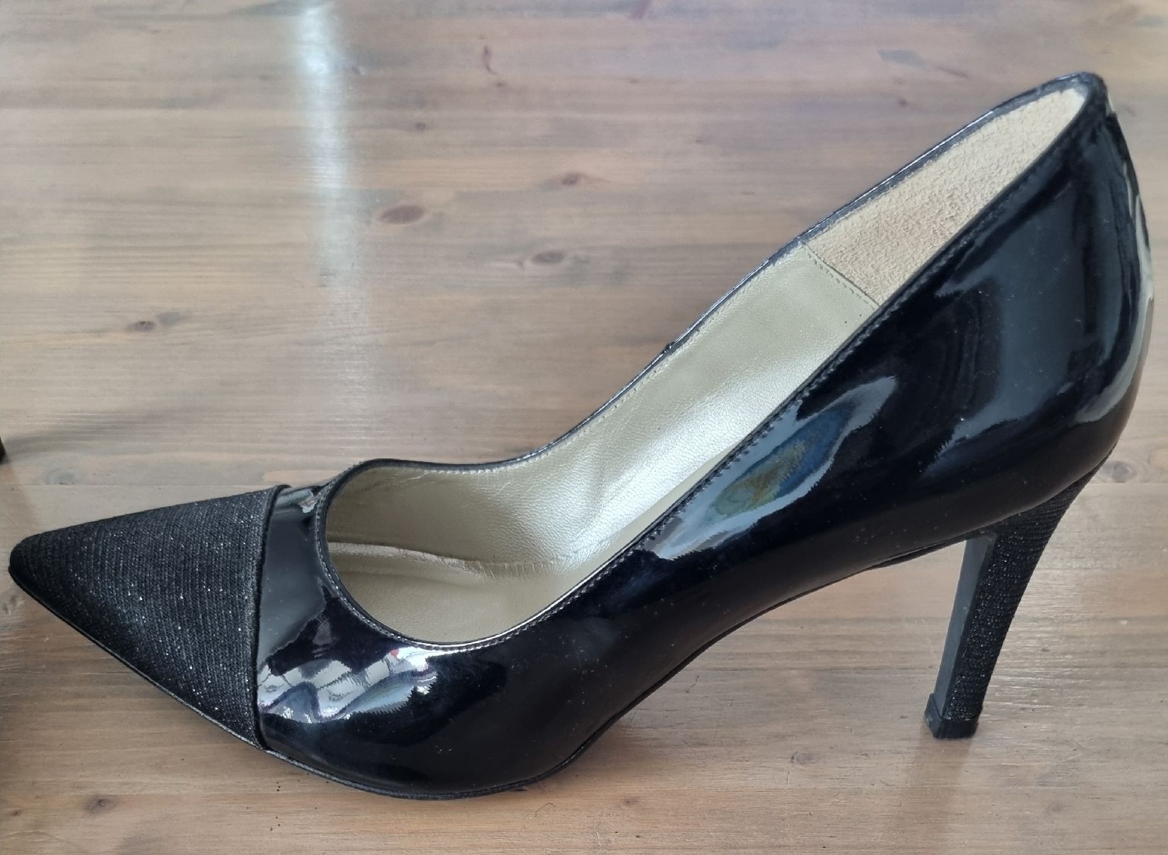 Scarpe da donna: Escarpins Adéquat,  Paris,  noirs vernis, pointure 38 – Usato da Grand-Lancy venduto da Evelyne010 1