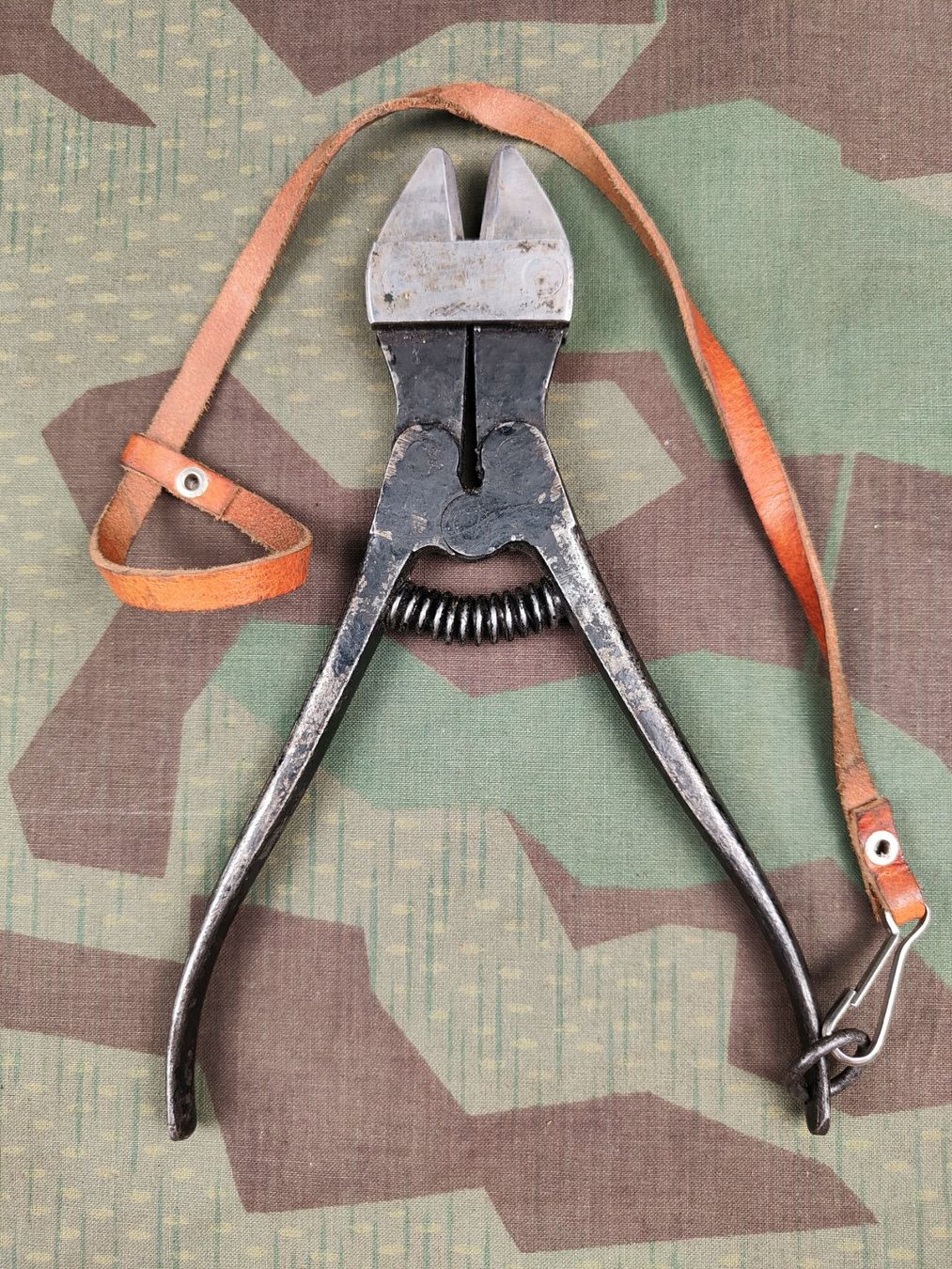 Uniformen: Drahtschere, Variante 3 – Gebraucht aus Bauma von SwissMilitaria