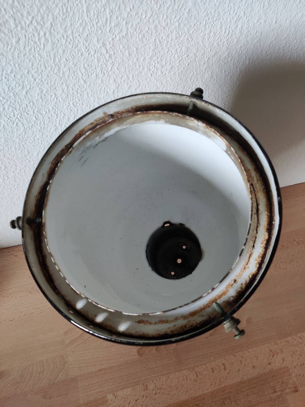 Kronleuchter & Deckenlampen: Vintage Industrielampe 40er/50er Emaille – Gebraucht aus Emmen von Sali86 2