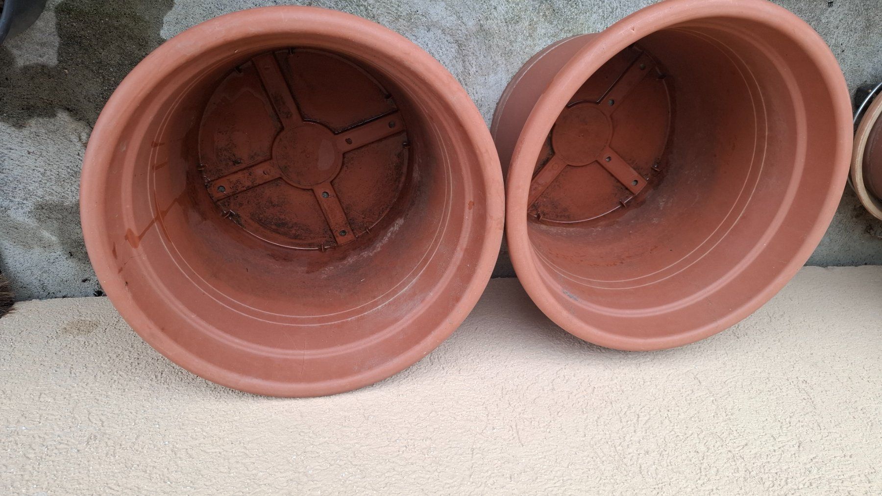 Blumentöpfe: Cilindro terra kunststoff Blumentopf set. Je. 40l. – Neu (gemäss Beschreibung) aus Rotkreuz von keerthdi 3