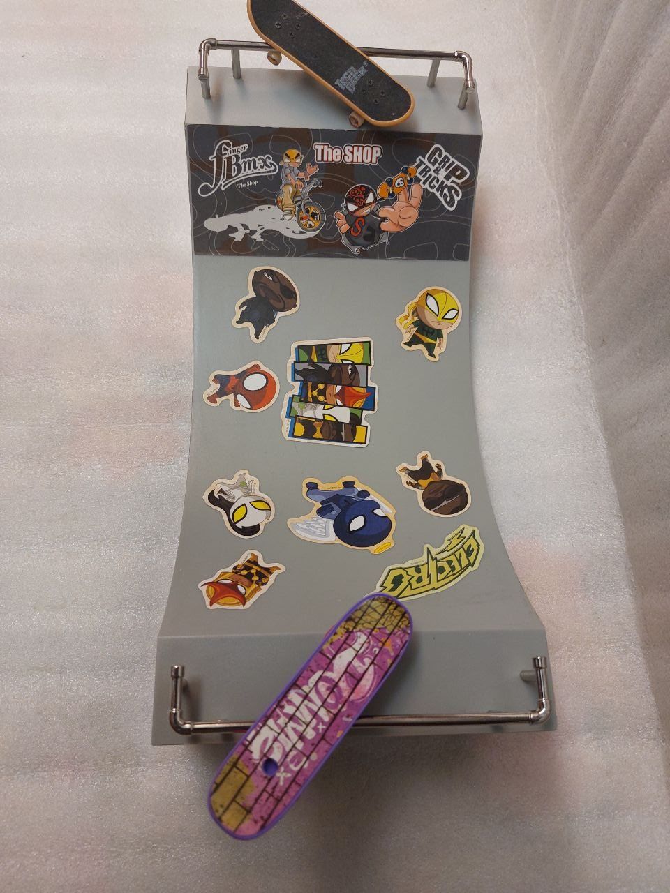 Skateboards: Fingerboard ramp with two skateboards – Usato da Pambio Noranco venduto da Pol69 1