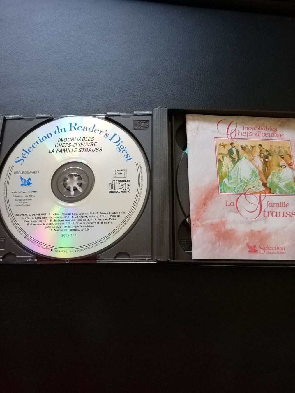 CDs: LA FAMILLE STRAUSS – D'occasion à Bionnens par Meg011 1