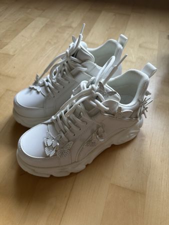 Buffalo Schuhe Gr. 39