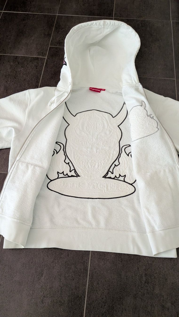 Pullover & Sweatshirts: Supreme Kapuzenpullover Grösse L SS22 – Gebraucht aus Schaffhausen von Mauzzel 3